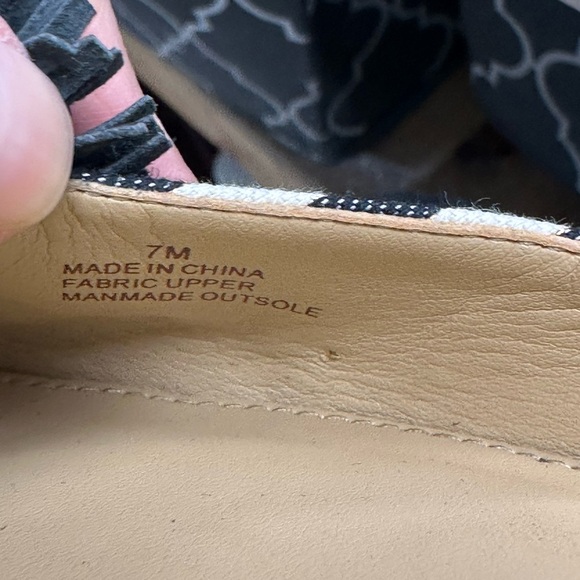 Talbots Black & White Striped Block Heel Sandals Size 7M - Picture 8 of 9